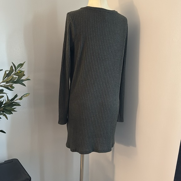 Forever 21 Ribbed Dress - Picture 2 of 3
